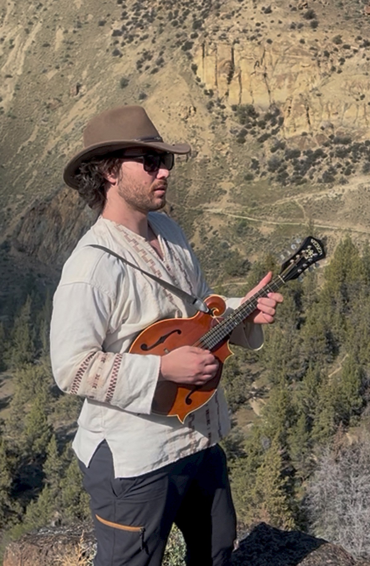 Garrett Leon Live Music Bend Oregon | Currents at Riverhouse Oct 3